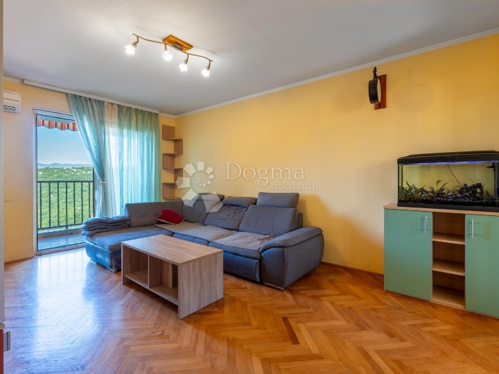 Rijeka, Škurinje - trosoban stan prostran od 85m2