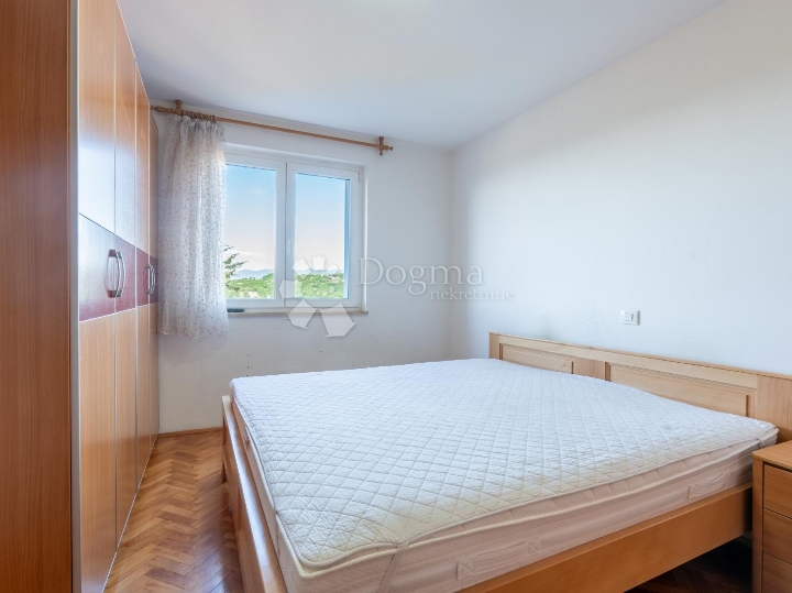 Rijeka, Škurinje - trosoban stan prostran od 85m2