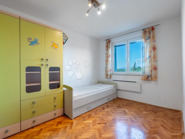 Rijeka, Škurinje - trosoban stan prostran od 85m2