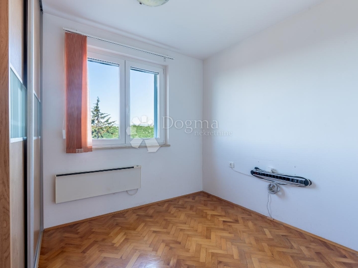 Rijeka, Škurinje - trosoban stan prostran od 85m2