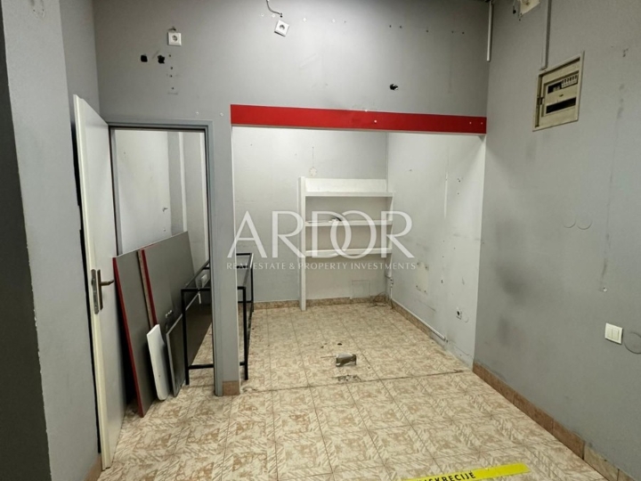 Turnić, poslovni prostor 15 m²