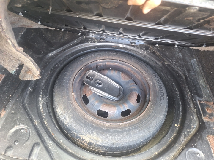 Opel Astra karavan 2.0 DTI – 700 €