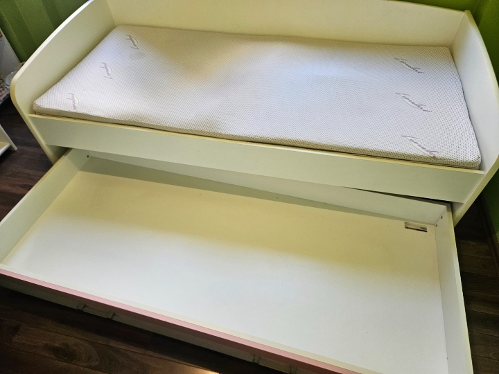 Krevet sa ladicom