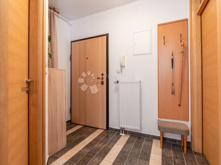 Škurinje, novogradnja 1S + DB s balkonom