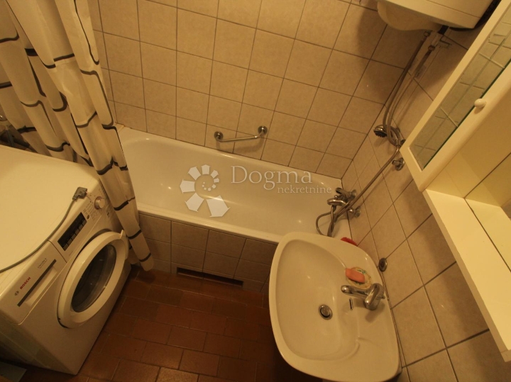 Srdoči stan 68 m2, 3S klas. s lođom