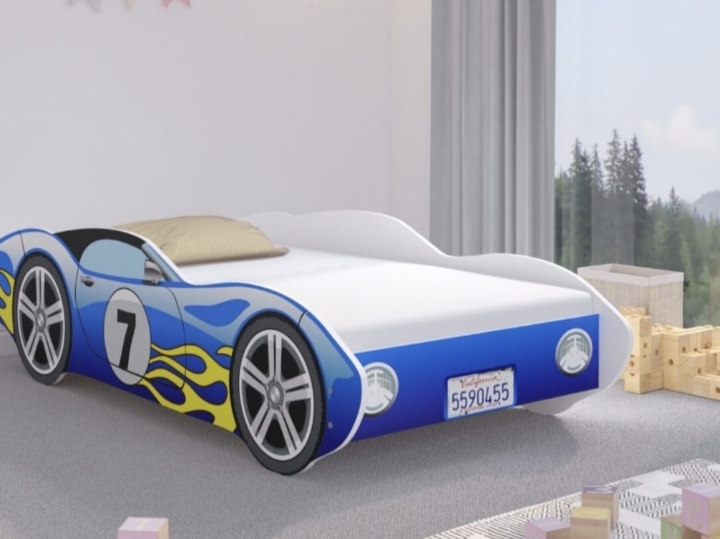 Dječji krevetić - auto