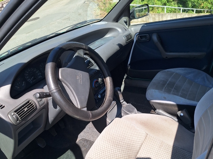 Fiat Punto 1.2 ELX, 1997., registriran do 12/2026