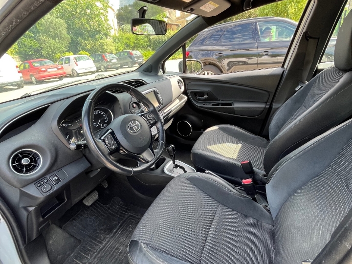 Toyota Yaris Hybrid automatik samo 41.000 km