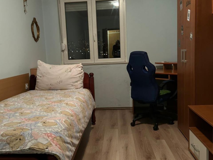Slobodna soba za 2 studenta/tice