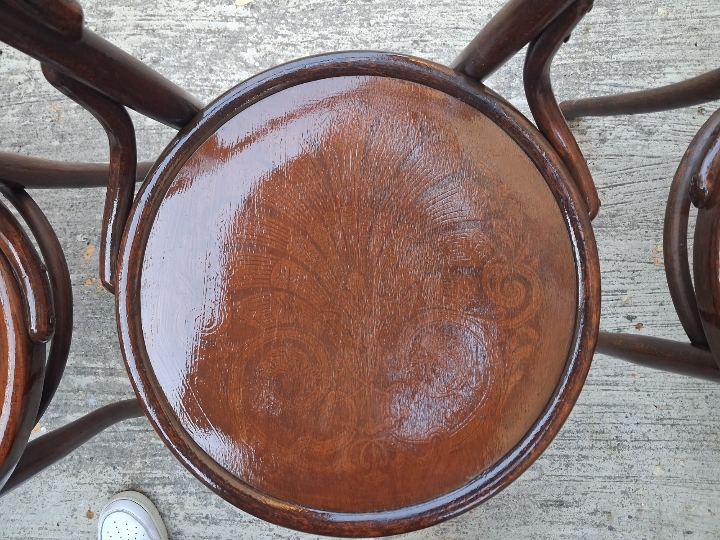 Set stolica Thonet br.14 i stol