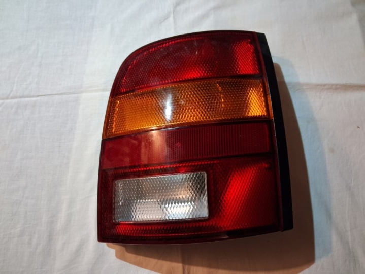 Nissan Micra ( 1992 - 1998) K11 - štop svijetlo