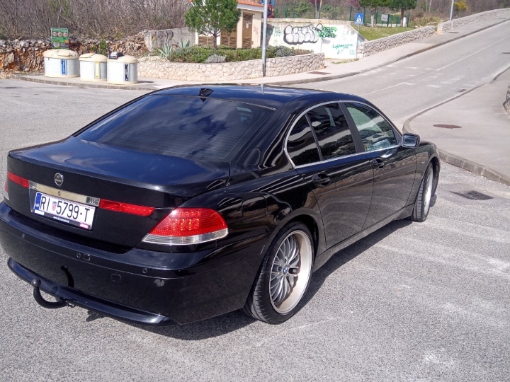 BMW 735