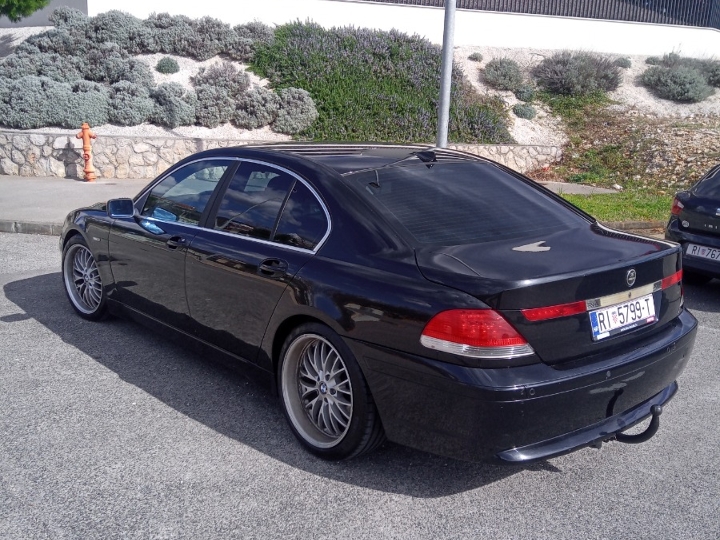 BMW 735