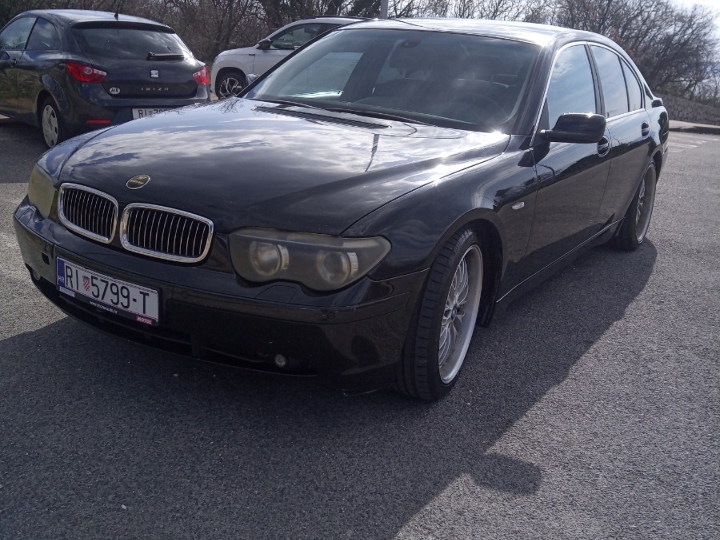 BMW 735