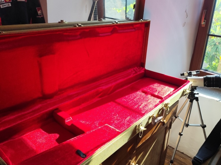 Bas gitara Yamaha i Warwick pojačalo 15 W s koferom