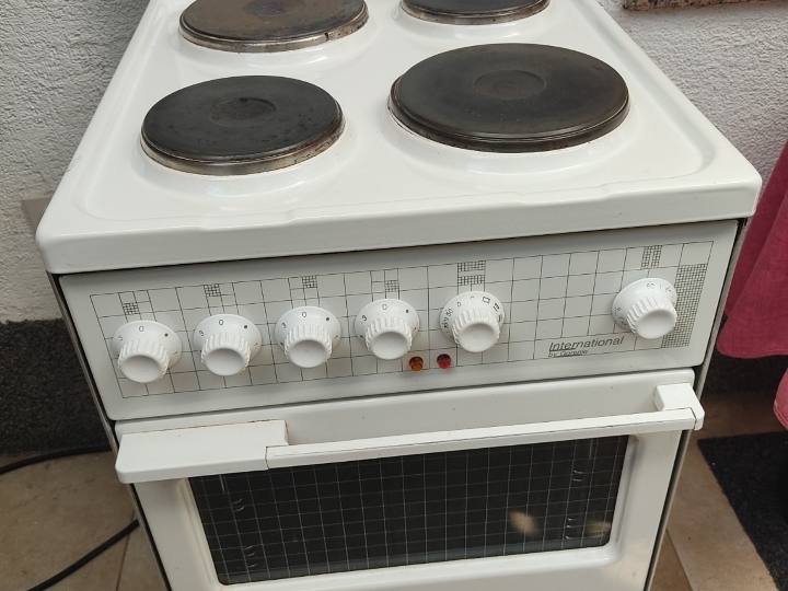 El. štednjak Gorenje