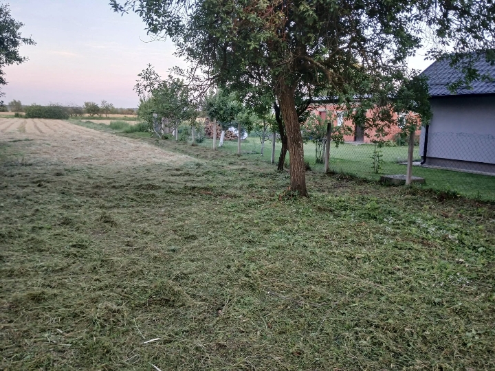 Građevinsko imanje 1.958 m² uz glavnu cestu – Općina Crnac