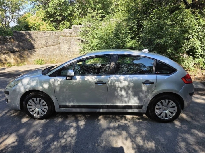 Citroen C4 Runner pack 1.6 benzin
