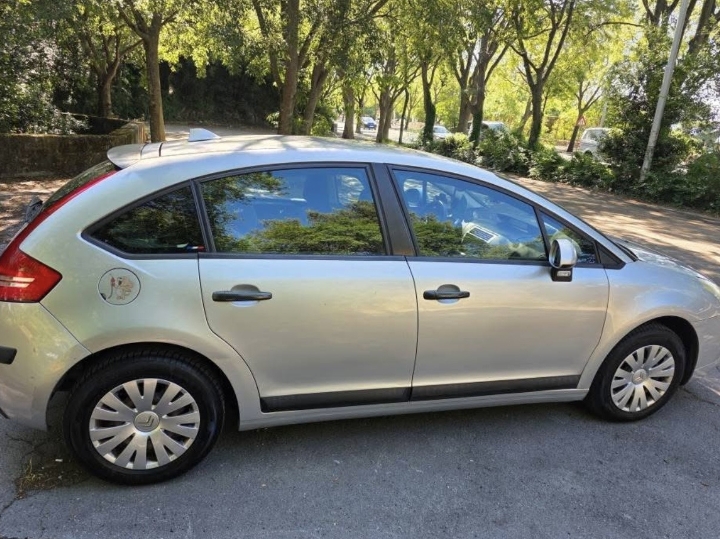 Citroen C4 Runner pack 1.6 benzin