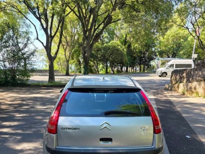 Citroen C4 Runner pack 1.6 benzin
