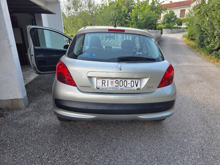 Peugeot 207 1.4 16V