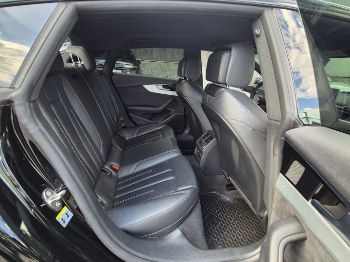 Audi A5 Sportback 40 TFSI (2 x S Line)
