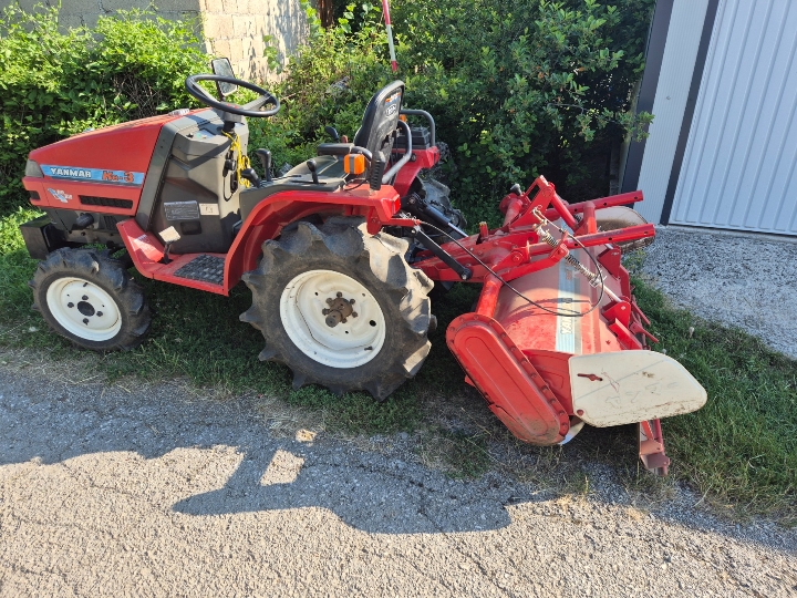 Traktor Yanmar ke3