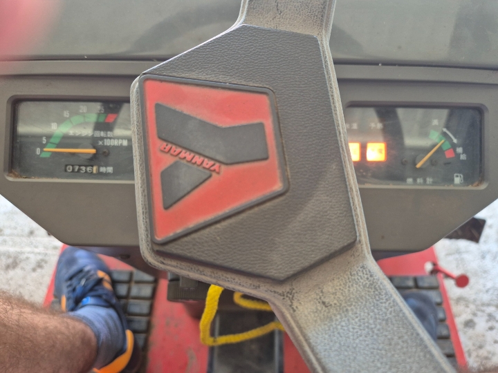 Traktor Yanmar ke3