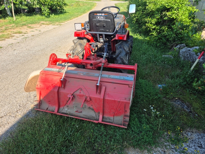 Traktor Yanmar ke3