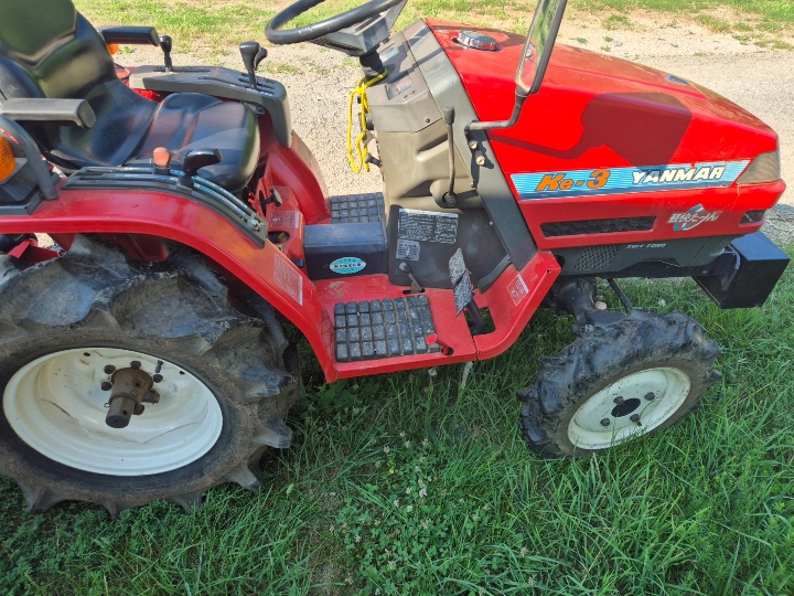 Traktor Yanmar ke3