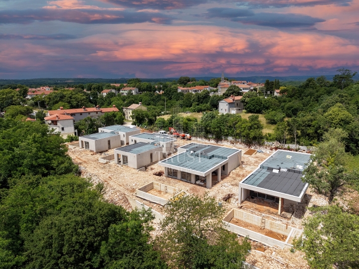 Zelena oaza u blizini Labina – luksuzna premium vila s infinity bazenom