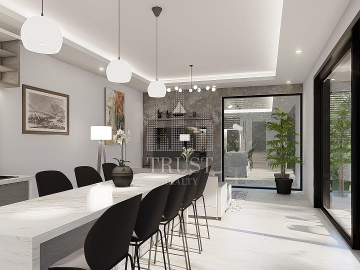 Zelena oaza u blizini Labina – luksuzna premium vila s infinity bazenom