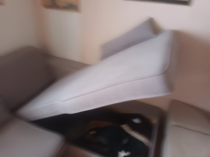 Kutna garnitura i komoda