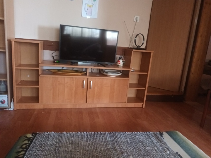 Kutna garnitura i komoda