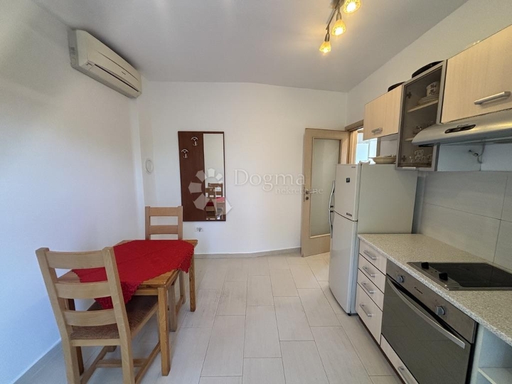 Stan u prizemlju Marčelji, 34m²