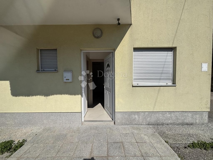 Stan u prizemlju Marčelji, 34m²