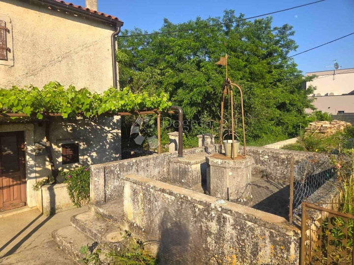 Kamena istarska kuća za adaptaciju