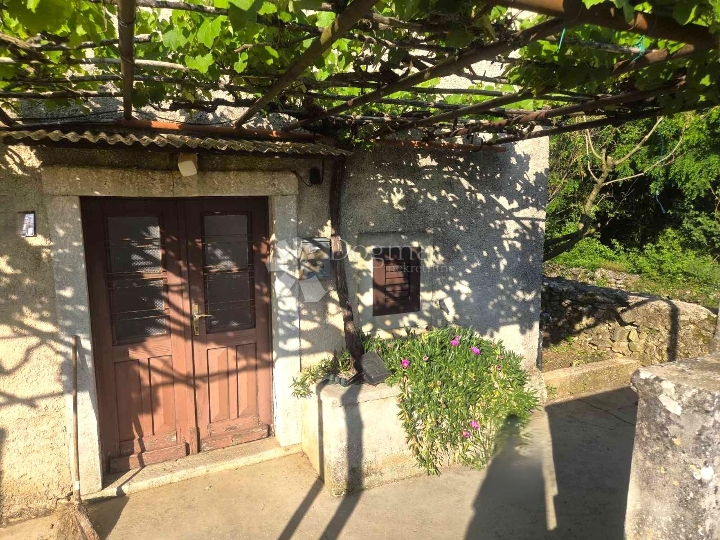 Kamena istarska kuća za adaptaciju