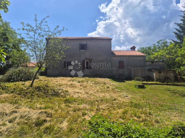 Kamena istarska kuća za adaptaciju
