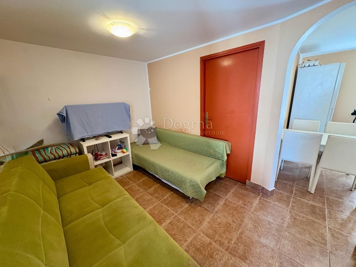 Baška, okolica, apartman na prodaju