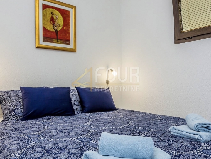 Otok Krk, Malinska, 1S+DB, okućnica 81m2 + parkirno mjesto