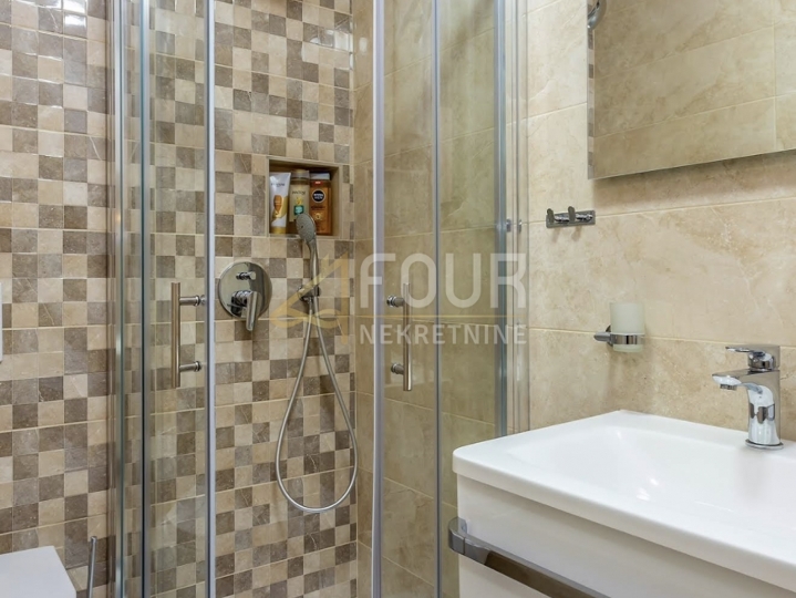 Otok Krk, Malinska, 1S+DB, okućnica 81m2 + parkirno mjesto