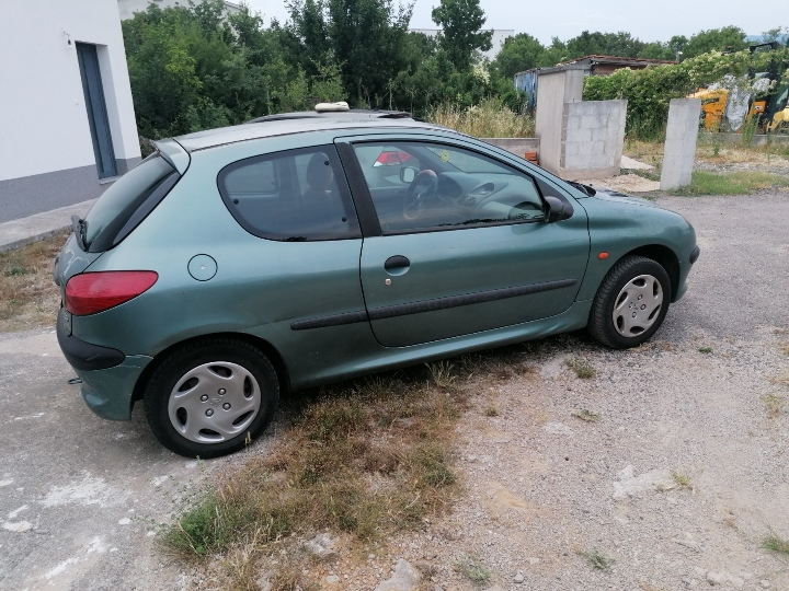 Peugeot 206