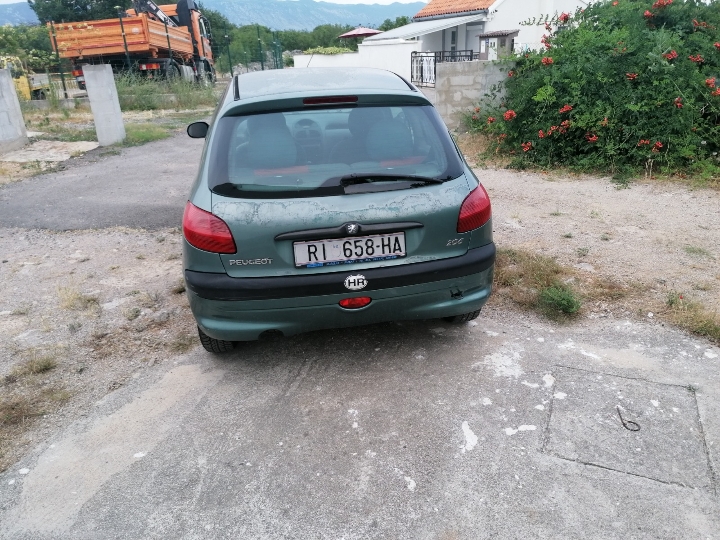 Peugeot 206