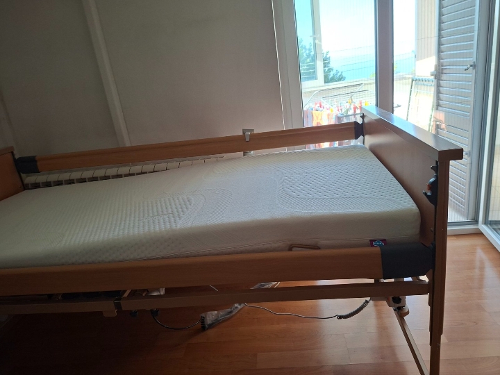 Vrhunski, medicinski krevet