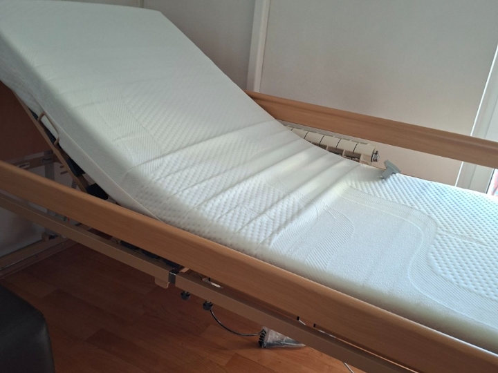 Vrhunski, medicinski krevet