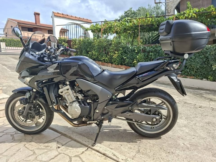 Honda CBF 600 S PC43