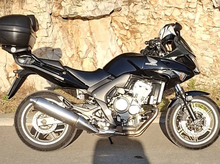 Honda CBF 600 S PC43