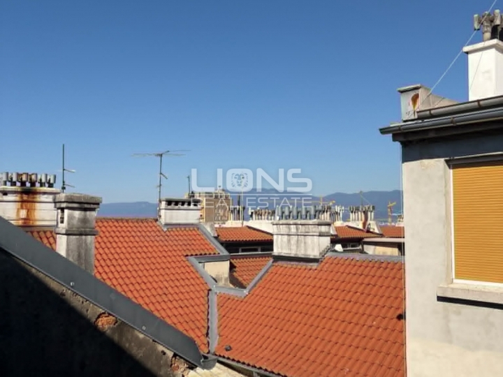 Rijeka, Centar, 2S+DB, stan 76 m2