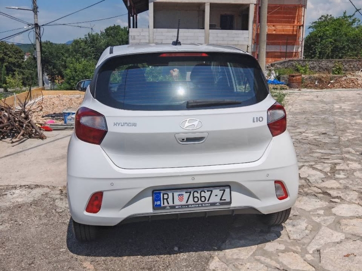Hyundai  i10